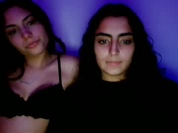 girl
        breezy6908 cam image #17613