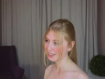 girl
        edytdevon cam image #4077700