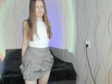 girl
        kylie_mine cam image #61883