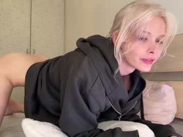 girl
        neondemon_ cam image #4034276
