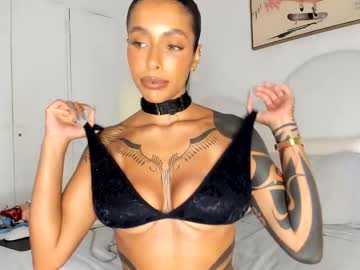 girl
        kaligray10 cam image #5874479