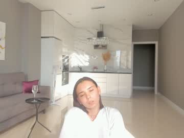 girl
        lindabecka cam image #2479698