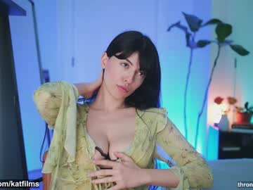 girl
        katdreams cam image #4298402