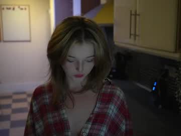 girl
        lucydelovely cam image #572175