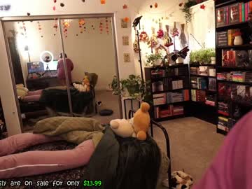 girl
        evelynpiers cam image #2943549