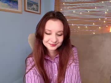 girl
        hollyphilips cam image #6406987
