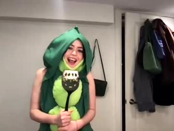girl
        littlesugarpea cam image #1176383