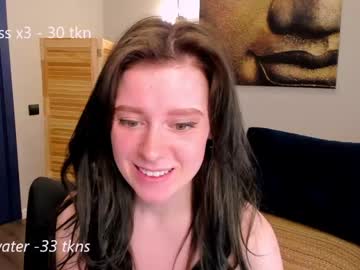 girl
        rosie_blush cam image #1123847