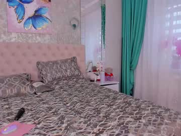 girl
        sweety_rinushka_ cam image #1777763