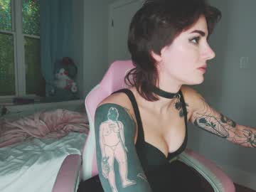 girl
        aynmarie cam image #1923057