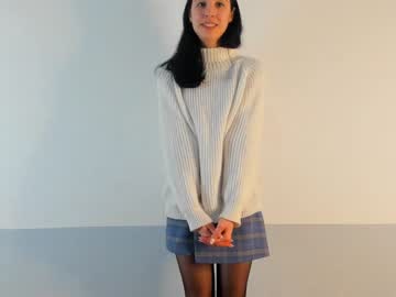 girl
        sixkiks cam image #1179491