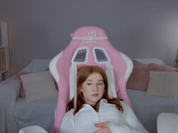 girl
        leahsthetics cam image #6492637