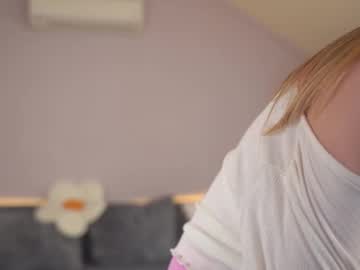 girl
        jjennnyy cam image #6910121