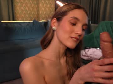 girl
        aurora_the_ballerina cam image #6021896