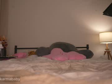 girl
        sweetkarmababy cam image #6012016
