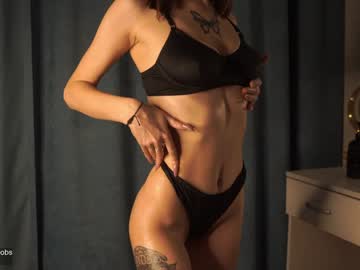 girl
        lunettaa cam image #5511108