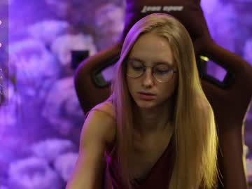 girl
        angeellina cam image #2619671