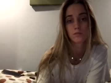 girl
        blondiebabbby420 cam image #135283