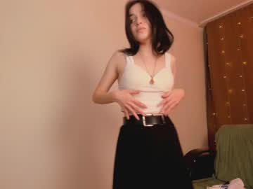 girl
        carolmoores cam image #290938