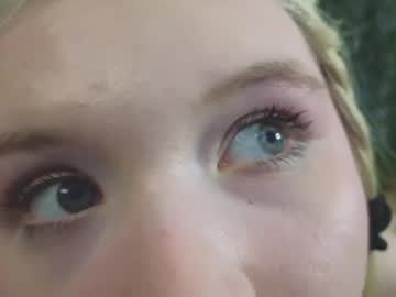 girl
        mildredbain cam image #6093415