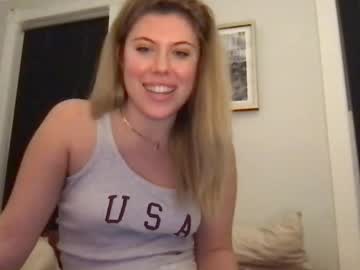 girl
        baileywest cam image #5835236