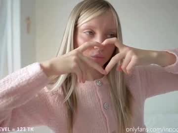 girl
        pureangeldolores cam image #2745017