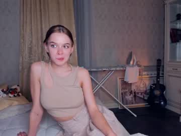 girl
        lindahard cam image #830937