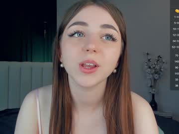 girl
        rowenahallman cam image #4806404