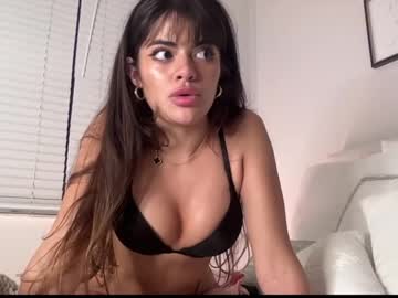 girl
        poutyselena cam image #4968442