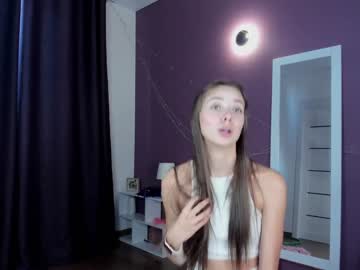 girl
        goldy_grace cam image #2227282