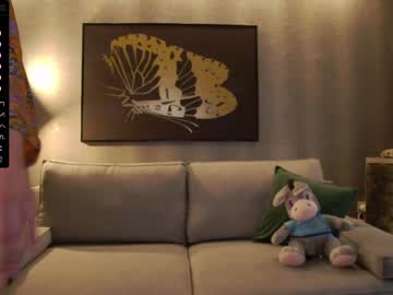 girl
        karrin cam image #2126225