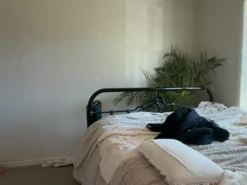 girl
        novamills cam image #6964366