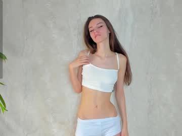 girl
        cutie_ghostie cam image #3623377