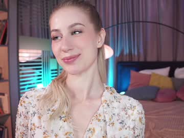 girl
        _icecrystal cam image #4833735