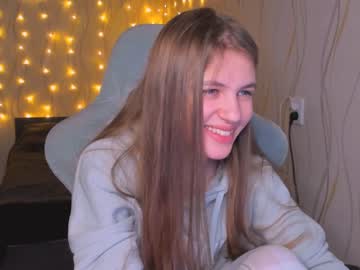girl
        kylie_mine cam image #184923