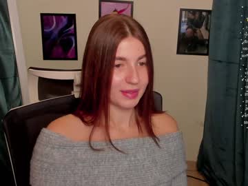 girl
        stacy_cy cam image #5399824