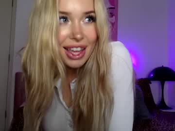 girl
        tillytasty cam image #1076175