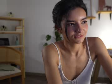 girl
        urcutelinda cam image #4738011