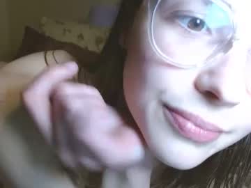 girl
        bakedmommy cam image #3254648