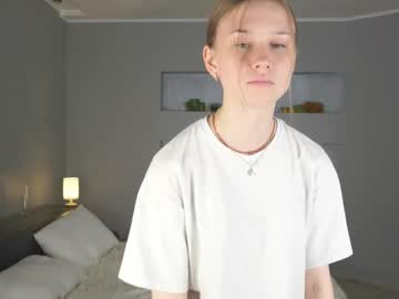 girl
        bananini_anallove cam image #6919321