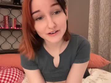 girl
        tinytittytia cam image #3441426