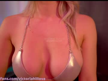 girl
        victoriahillova cam image #5263834