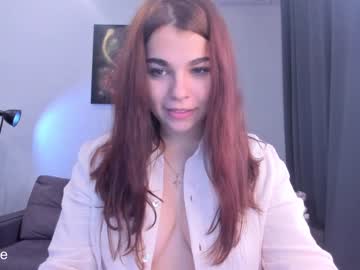 girl
        just_lilu cam image #2824739