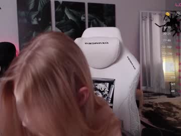girl
        vonnalein cam image #2671751