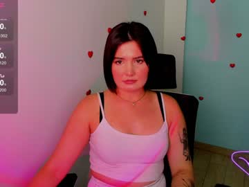 girl
        jennie_berry cam image #4674525