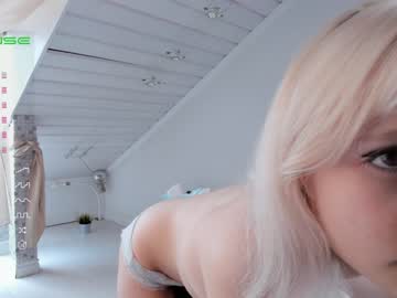 girl
        bettybarnett cam image #1946256