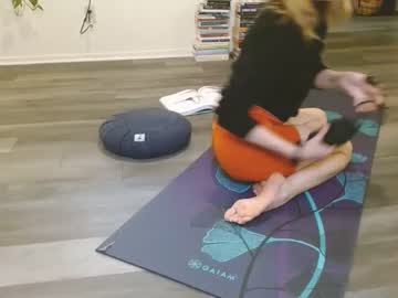 girl
        bakedmommy cam image #3304533