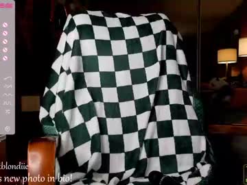 girl
        bestblondiiecb cam image #130203