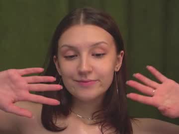 girl
        well_yess cam image #5162769