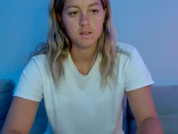 girl
        beccafields cam image #1644379